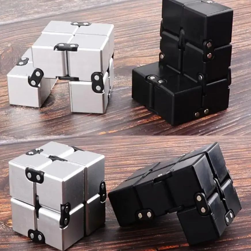 Metalen Oneindige Kubus Stress - Model Kit Infinite Dimension recensie en prijs