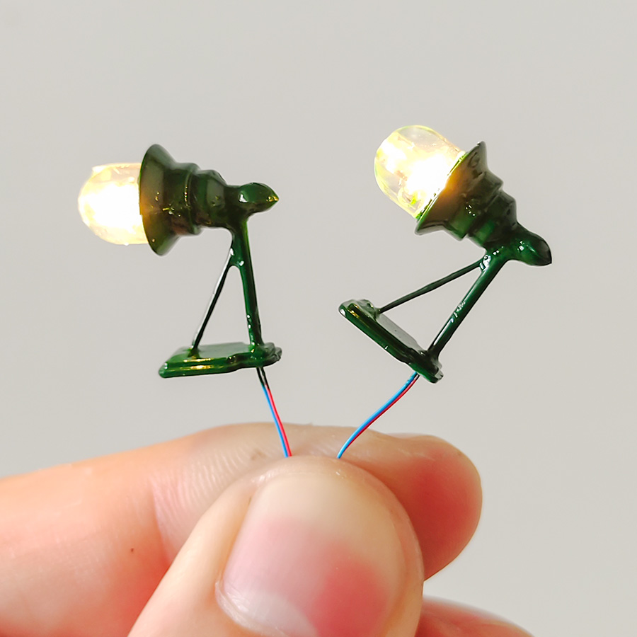 2 stuks miniatuur 3V led-verli - Model Kit Wall E recensie en prijs