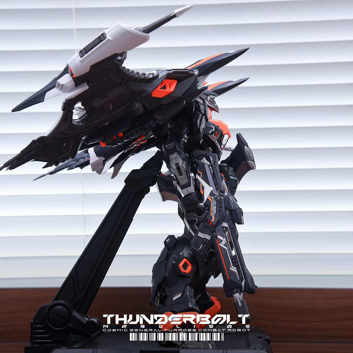 THUNDERBOLT MOBULIDAE 1/100 Sp - Model Kit Infinite Dimension recensie en prijs